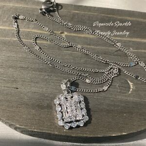 - 💋18k White Gold Filled Cz Diamond Cluster Square Pendant Necklace